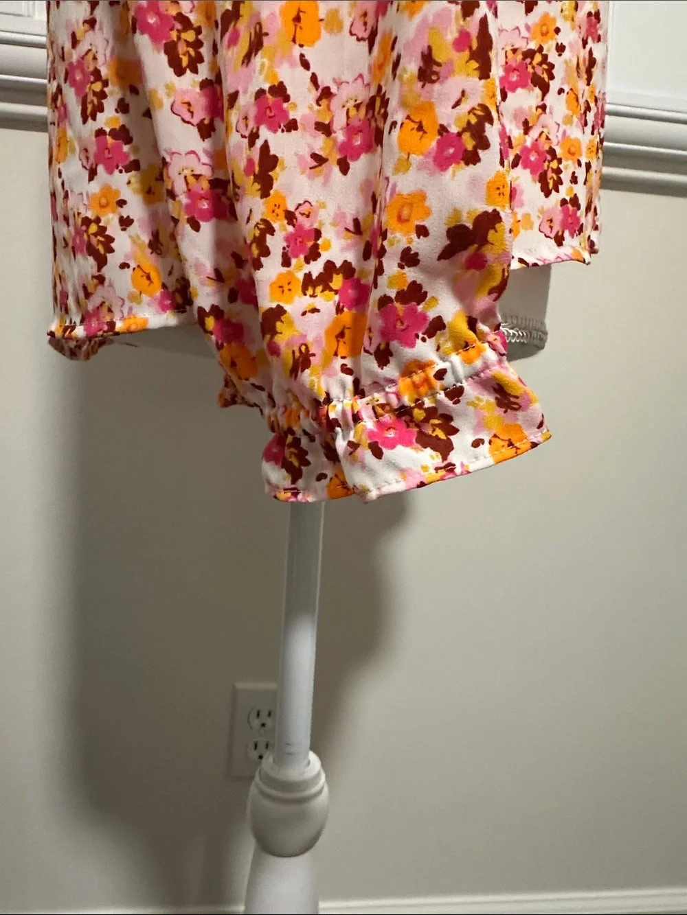 J. Crew Pink Floral V-Neck Long Sleeve Blouse Small | Ax